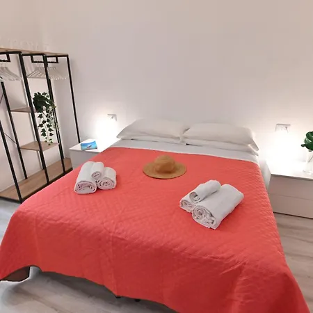 Izzhome Heart Guest house *